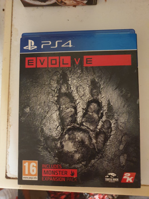 PlayStation 4 Evolve videopeli