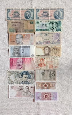 Ulkolaisia seteleitä 15 kpl. 1970 luvulta alkaen