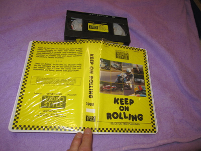 KEEP ON ROLLING - VANHA VHS VIDEO