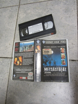 METSÄSTÄJÄT - KJELL SUNDVALLIN TRILLERI - VHS ÅKE LINDMAN YM