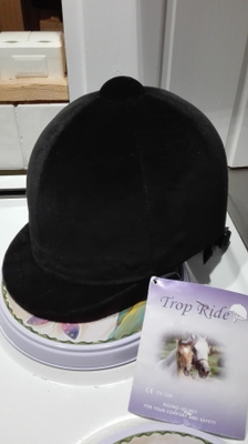 UUSI TROP RIDE RATSASTUSKYPÄRÄ