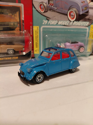 Citroen 2CV 6 1:43 Solido