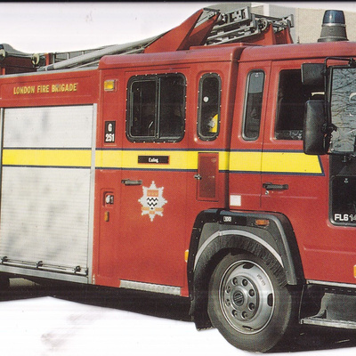 Paloauto. Lontoo , Fire Engine. . e276
