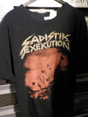 SADISTIK EXEKUTION KIERTUE T-PAITA KOKO XL