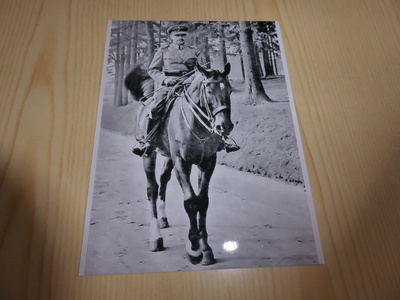 Uusi Mannerheim valokuva koko noin 11 cm x 15 cm