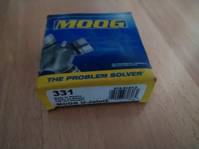 Kardaanin ristikkonivel MOOG 331, 015-2157-2 Ford F-150 YM.