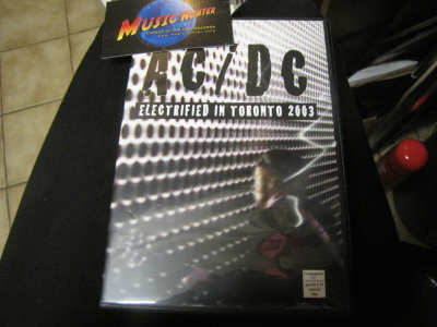 AC DC - ELECTRIFIED IN TORONTO 2003 - UUSI DVD +