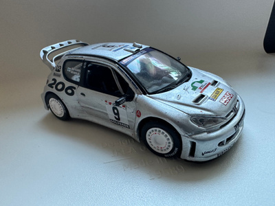 Ralliauton pienoismalli  1/43