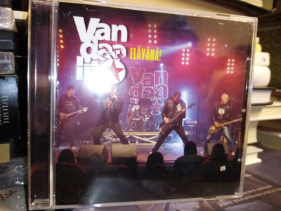 CD Vandaalit :  Elävänä (  SIS POSTIKULU)