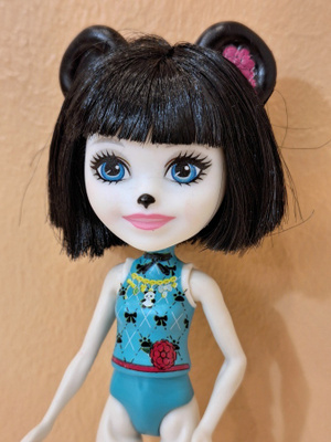 Enchantimals panda nukke