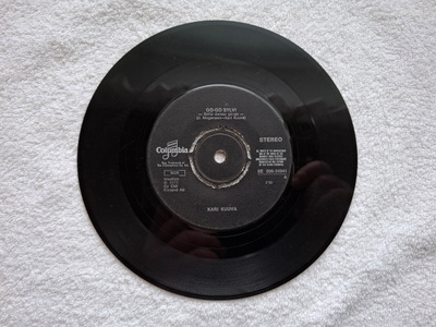 Kari Kuuva – Go-Go Sylvi / Isä Teki Mukin 7" single