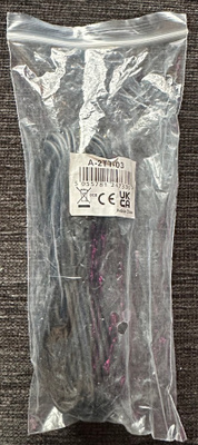 3,5mm miniplug - kaapeli musta - UUSI