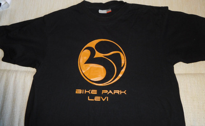 3kpl Levi t-paitoja - koko M/L