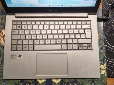 Asus UX31E NoteBook, Windows 11 Home