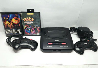 Megadrive II konsoli + 2 ohjainta + 2 peliä