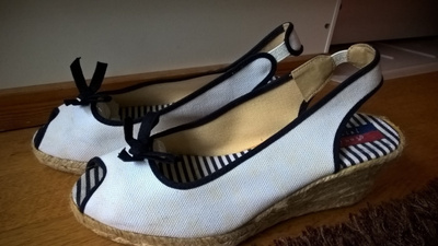 Sini-valkoiset kiilakorko Avokkaat  / Espadrillot - koko 38