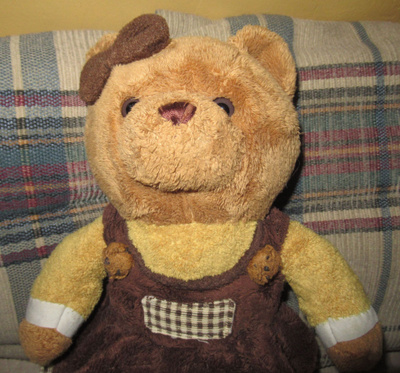 Vanha nalle, pit. n.30cm etsii kotia.