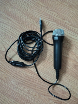 Rock Band mikrofoni