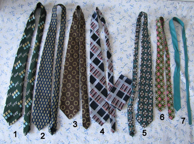 Kravatteja vintagestylellä, leveitä, kapeita