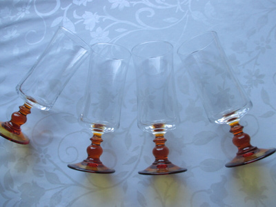 4 KPL LUMINARC AMBER JALKAINEN  SHAMPANJALASI