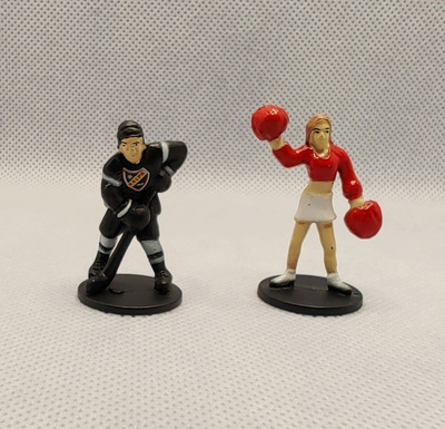 Minifiguureja: jääkiekkoilija ja cheerleader