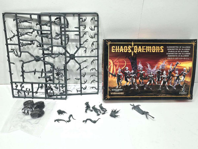 WH40K / WHFB - 10kpl Chaos Daemonettes of Slaanesh