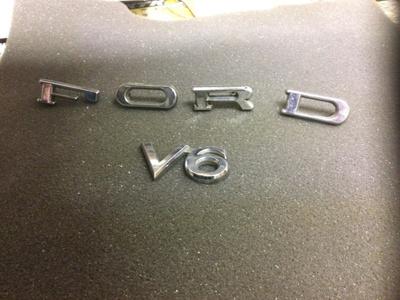 FORD Alkuperäisiä kirjaimia veteraneihin