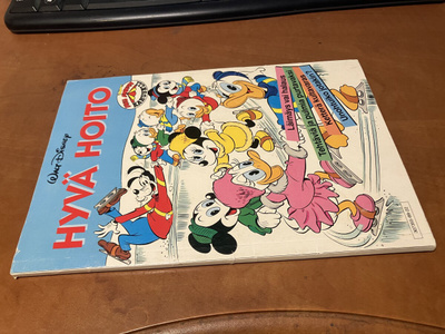 DISNEY AKU ANKAN KARUSELLI HYVÄ HOITO HYVÄ