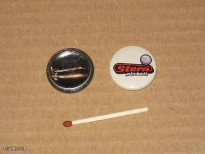 Stern Pinball rintanappi 1" f3