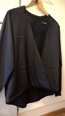 V-neck Paitapusero / Paita / Pusero - koko XL