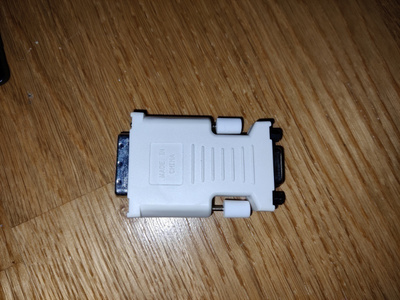 VGA-DVI-A adapteri