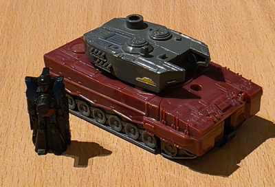 Transformers G1 QUAKE (Targetmasters) 1988
