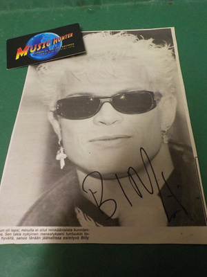BILLY IDOL NIMIKIRJOITUS LEHTILEIKKEESSÄ