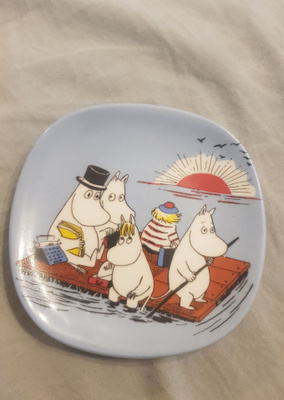 Muumit lautalla seinälautanen