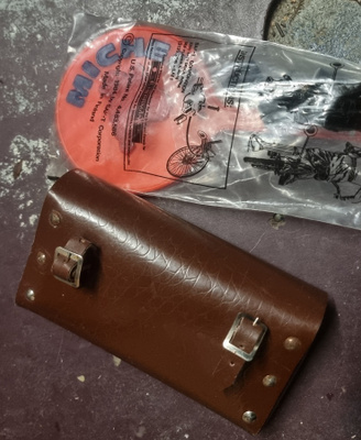 Vintage pyörä viiri ja työkalulaukku