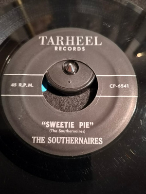 THE SOUTHERNAIRES,TARHEEL 6541