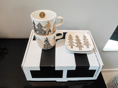 Kuusikossa Gold astiasetti (Marimekko)