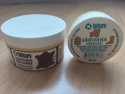 Vahatuotteita nahan ja tekstiilien hoitoon