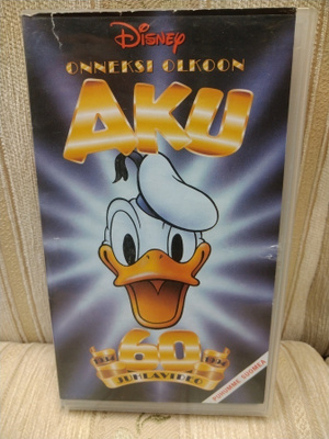Onneksi olkoon Aku VHS-kasetti Walt Disney
