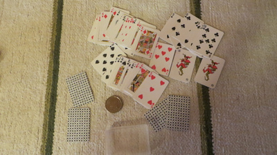 korttipakka minikokoinen + muovikotelo