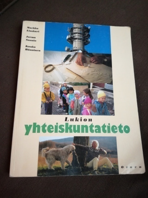 Lukion yhteiskuntatieto