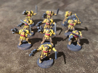 10 kpl Warhammer -figuureja