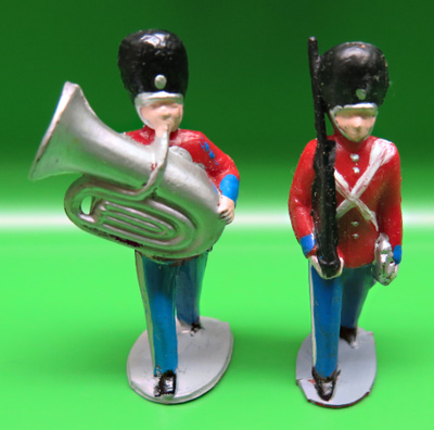 Queen's Guards Band -muovisotilaita 2 kpl