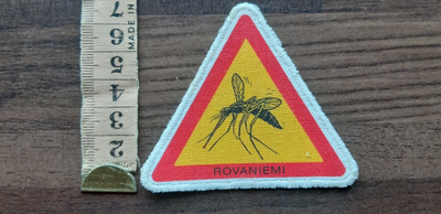 Rovaniemi vintage kangasmerkin harvinainen sääski