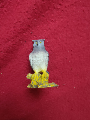 Hong kong pöllö figuuri