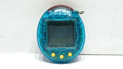 Tamagotchi Connection V2 (Bandai 2004)