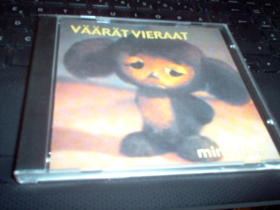 Mini-CD : Väärät vieraat : minusta... (Sis.postikulut)