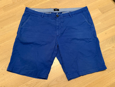 Hugo Boss siniset shortsit 56