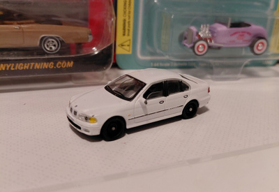 BMW 5 sarjalainen Hongwell 1:72