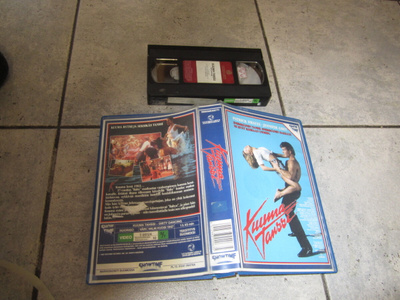 Kuuma tanssi ( vhs ) 1987 isokoppainen